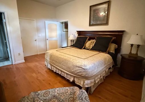 Lord of The Manor Suite