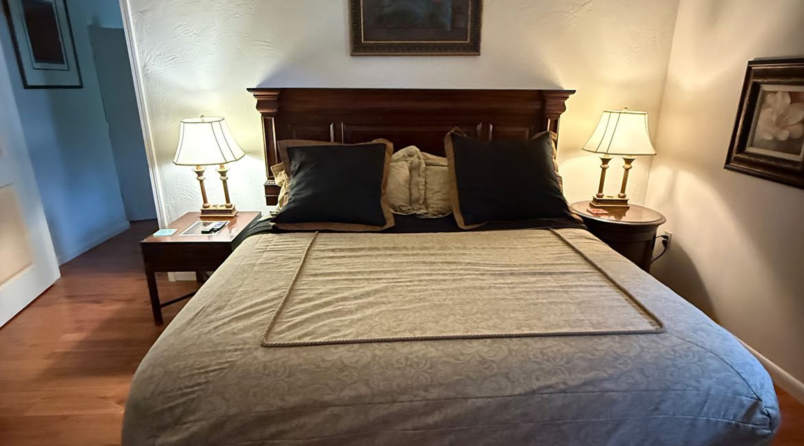 Tuscan Manor Lord of The Manor Suite