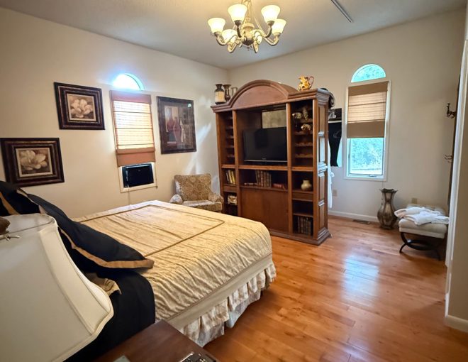 Lord of The Manor Suite